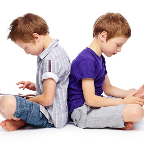 مضرات تبلت و گوشی موبایل برای کودکان