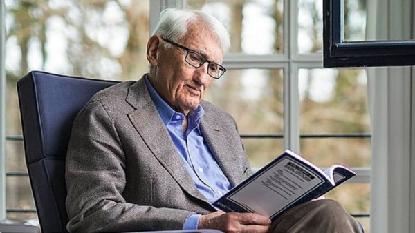 چگونه می‌توان در دنیای پرهیاهوی ما خردمند بود؟